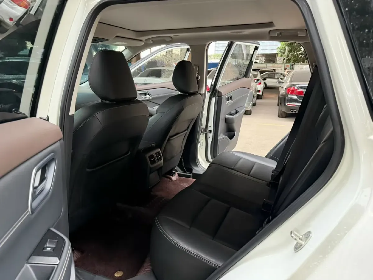 2021 Nissan X-Trail 1.5T 204HP L3 CVT,autocango,china used car exporter,china ev exporter,chinese used car exporter,chinese used ev exporter