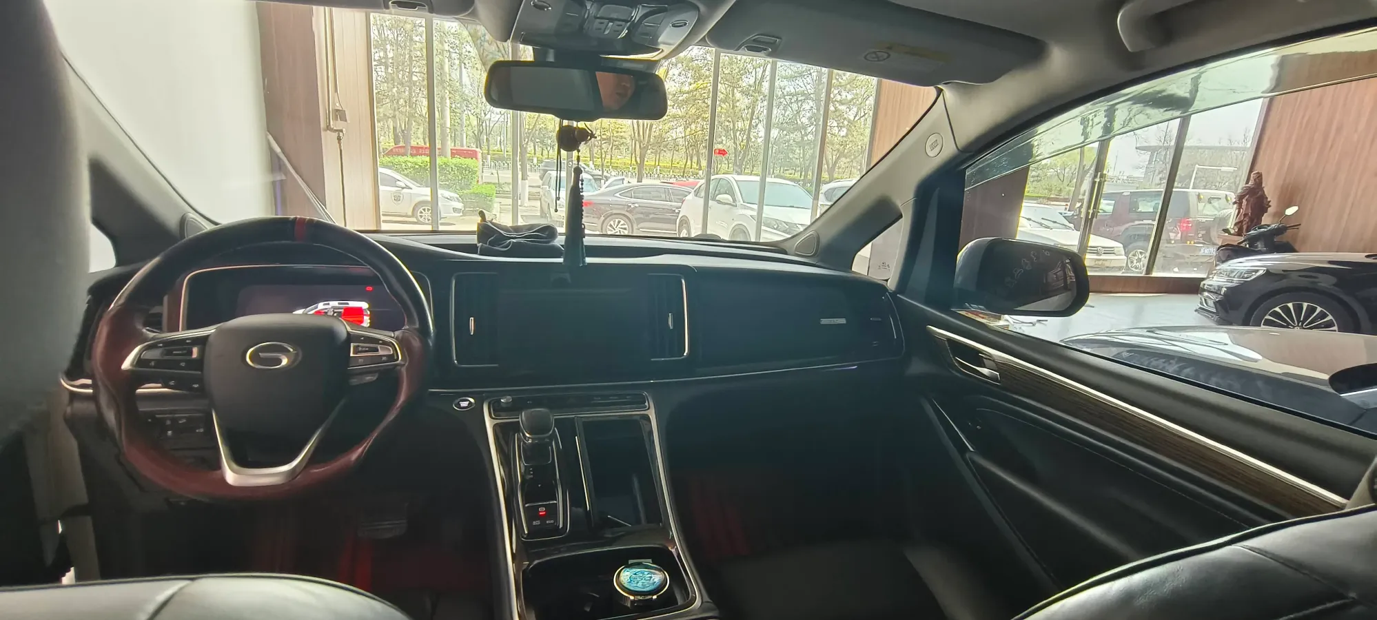 2021 GAC Trumpchi M8 2.0T 252HP L4 8AT,autocango,china used car exporter,china ev exporter,chinese used car exporter,chinese used ev exporter