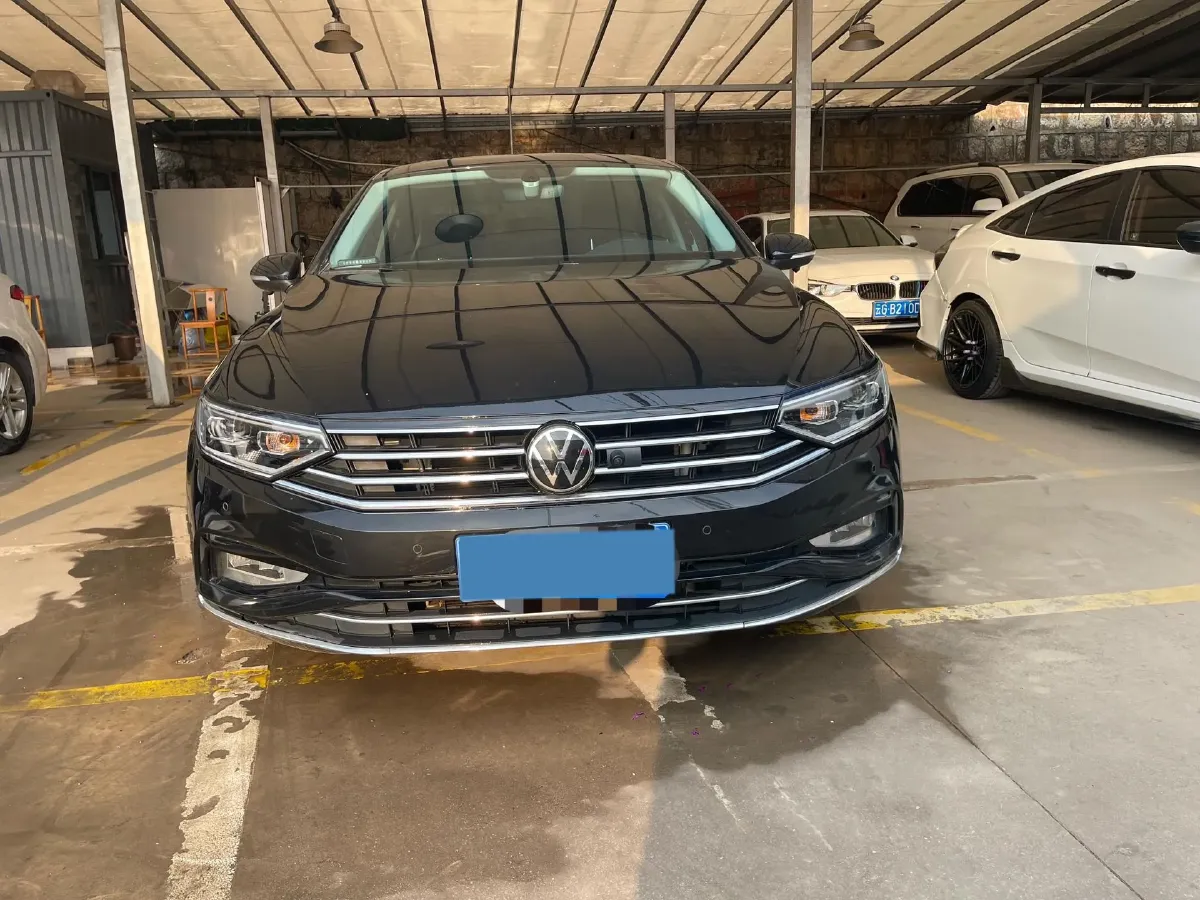 2020 Volkswagen Magotan 2.0T 186HP L4 7DCT,autocango,china used car exporter,china ev exporter,chinese used car exporter,chinese used ev exporter
