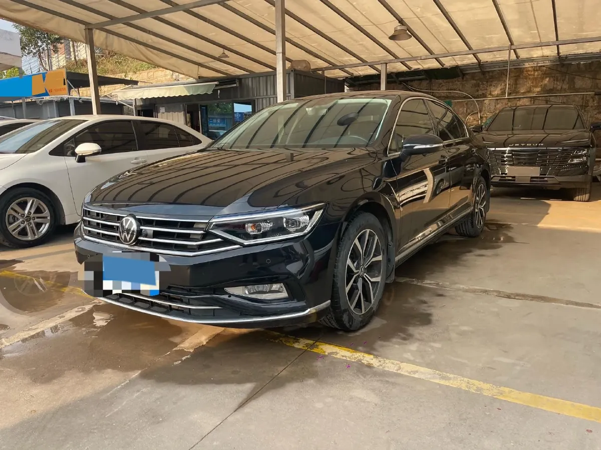 2020 Volkswagen Magotan 2.0T 186HP L4 7DCT,autocango,china used car exporter,china ev exporter,chinese used car exporter,chinese used ev exporter