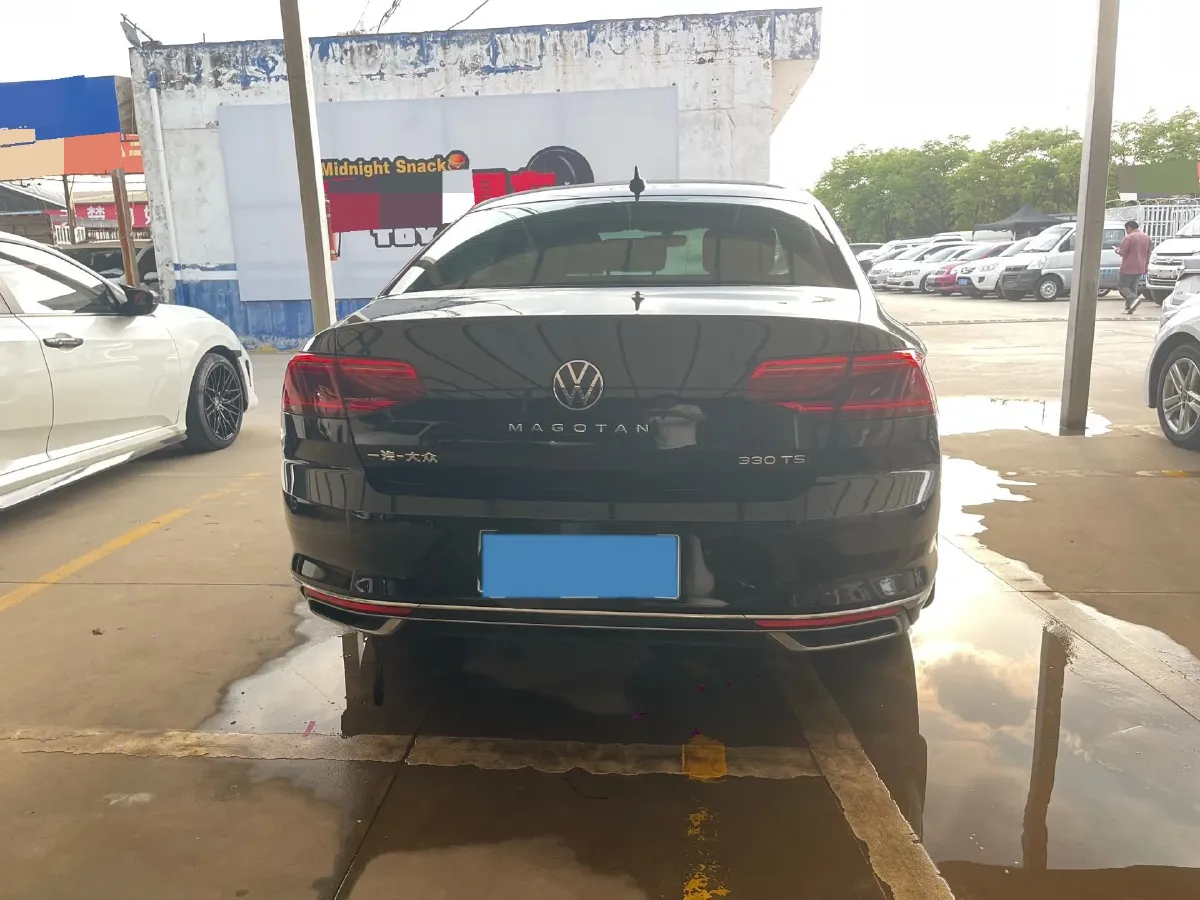 2020 Volkswagen Magotan 2.0T 186HP L4 7DCT,autocango,china used car exporter,china ev exporter,chinese used car exporter,chinese used ev exporter