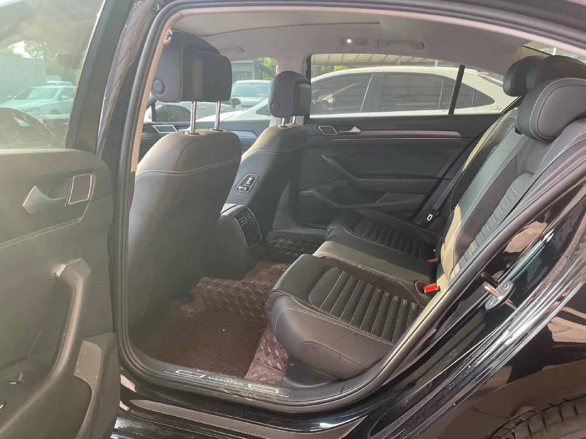 2020 Volkswagen Magotan 2.0T 186HP L4 7DCT,autocango,china used car exporter,china ev exporter,chinese used car exporter,chinese used ev exporter
