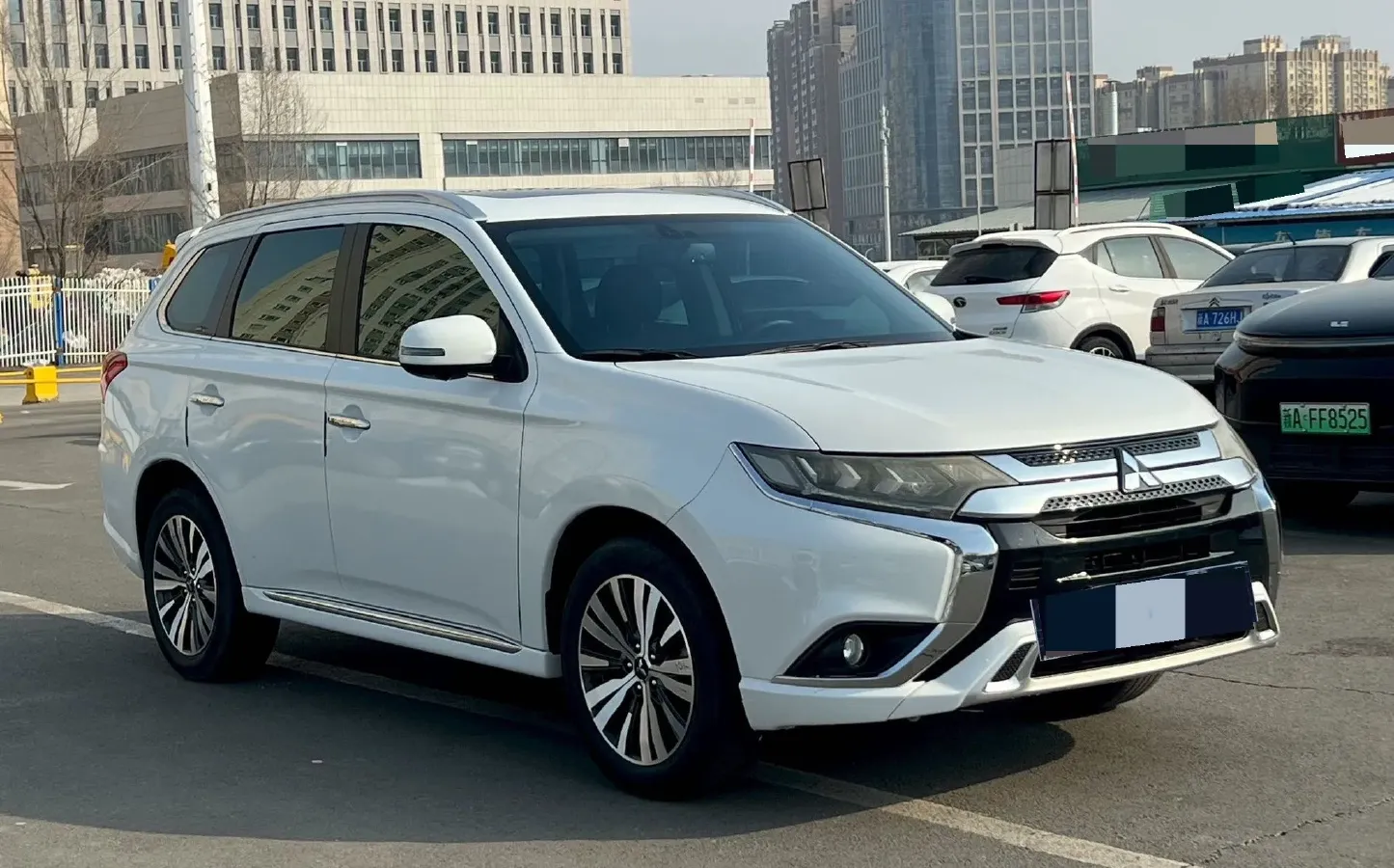 2021 Mitsubishi Outlander 2.4L 192HP L4 CVT,autocango,china used car exporter,china ev exporter,chinese used car exporter,chinese used ev exporter