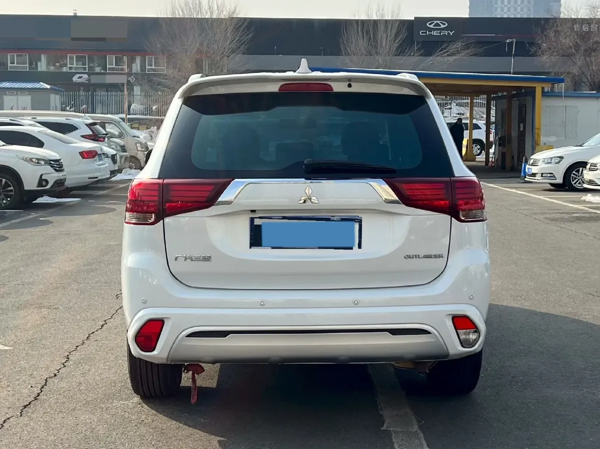 2021 Mitsubishi Outlander 2.4L 192HP L4 CVT,autocango,china used car exporter,china ev exporter,chinese used car exporter,chinese used ev exporter