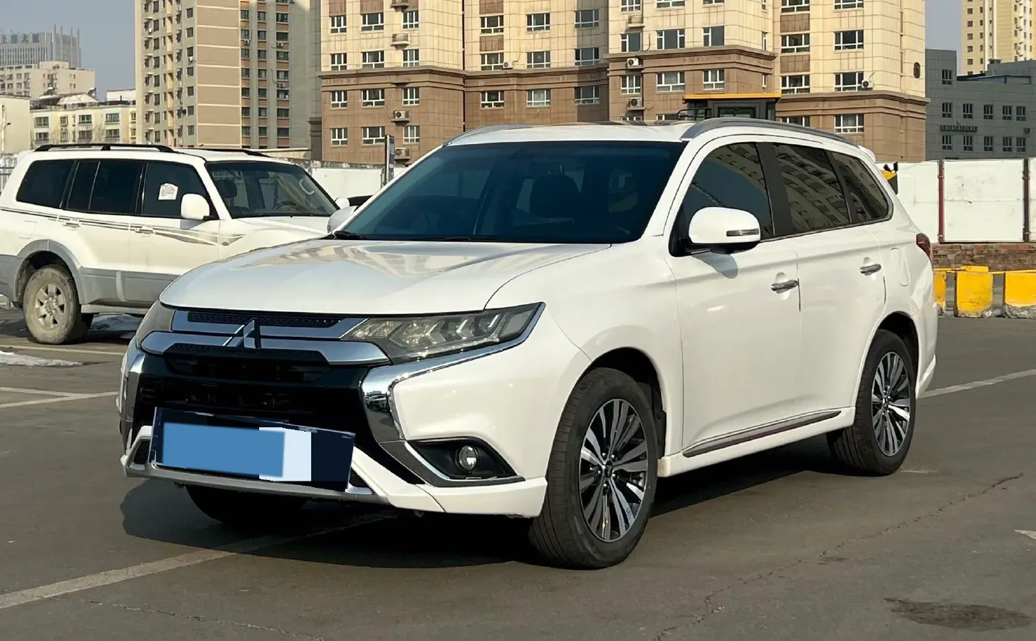 2021 Mitsubishi Outlander 2.4L 192HP L4 CVT,autocango,china used car exporter,china ev exporter,chinese used car exporter,chinese used ev exporter