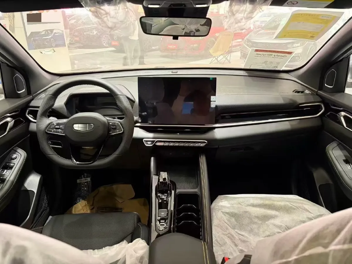 2025 Geely Coolray 1.5T 181HP L4 7DCT,autocango,china used car exporter,china ev exporter,chinese used car exporter,chinese used ev exporter