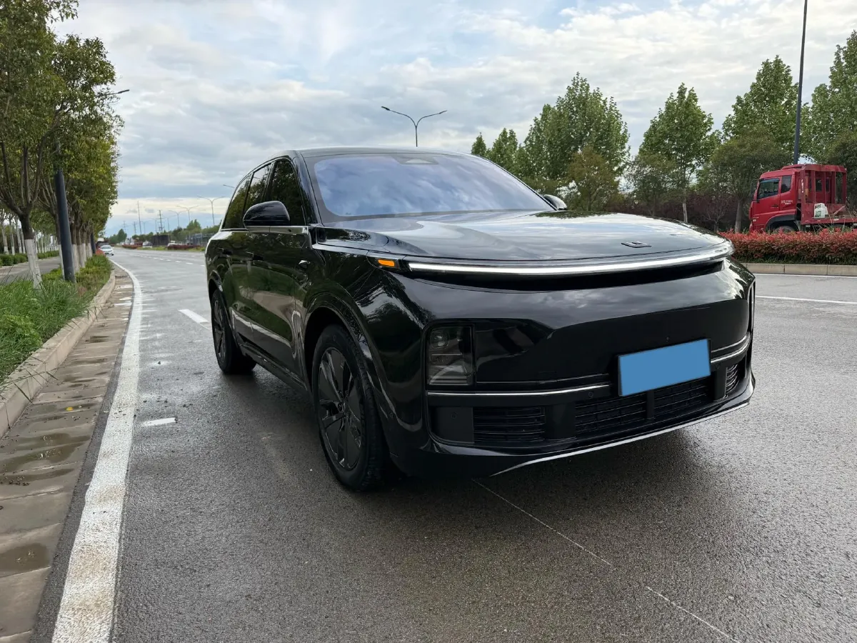 2024 Volvo S60 2.0T 197HP L4 7DCT,autocango,china used car exporter,china ev exporter,chinese used car exporter,chinese used ev exporter