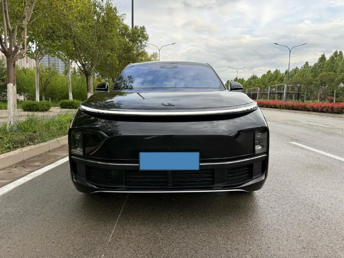 2024 Volvo S60 2.0T 197HP L4 7DCT,autocango,china used car exporter,china ev exporter,chinese used car exporter,chinese used ev exporter