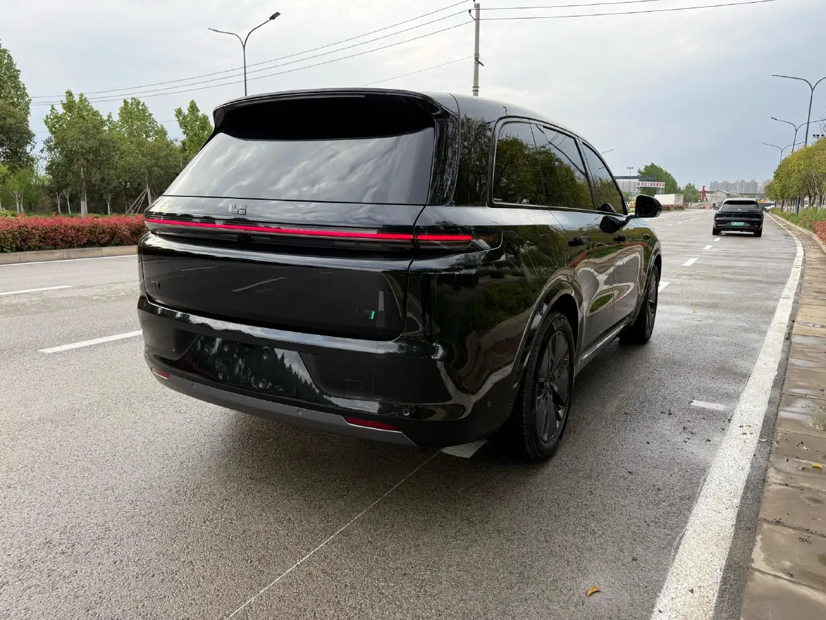 2024 Volvo S60 2.0T 197HP L4 7DCT,autocango,china used car exporter,china ev exporter,chinese used car exporter,chinese used ev exporter