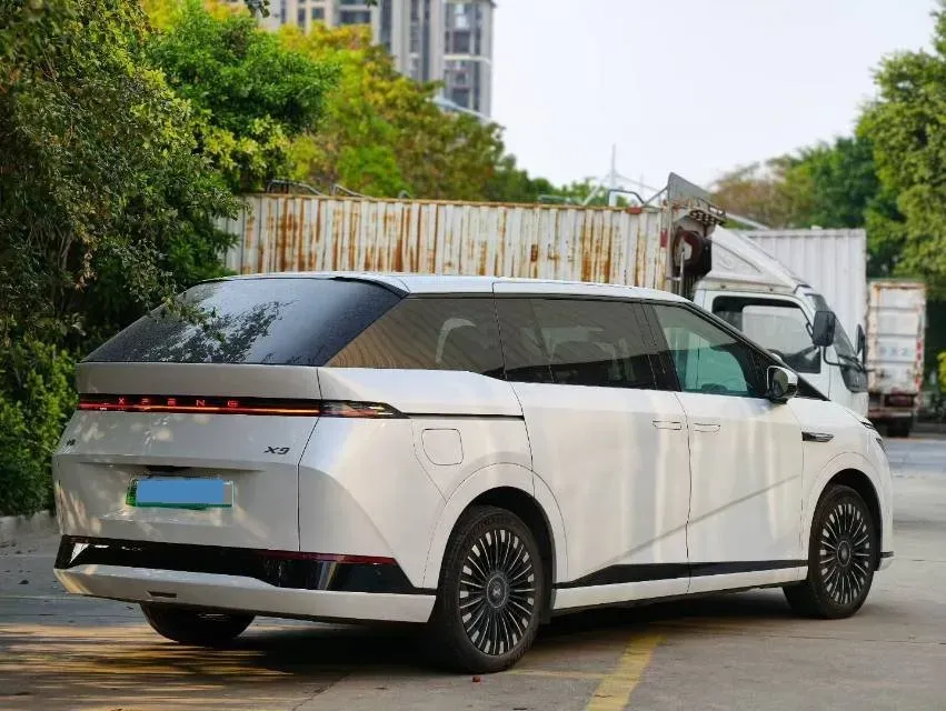2025 Xpeng X9 BEV,autocango,china used car exporter,china ev exporter,chinese used car exporter,chinese used ev exporter