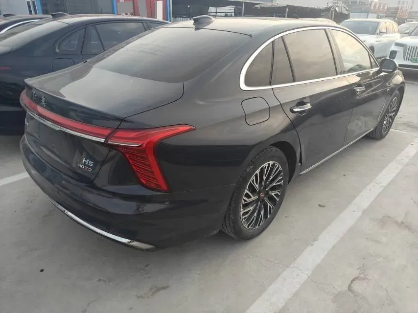 2024 HongQi H5 2.0T 224HP L4 8AT,autocango,china used car exporter,china ev exporter,chinese used car exporter,chinese used ev exporter