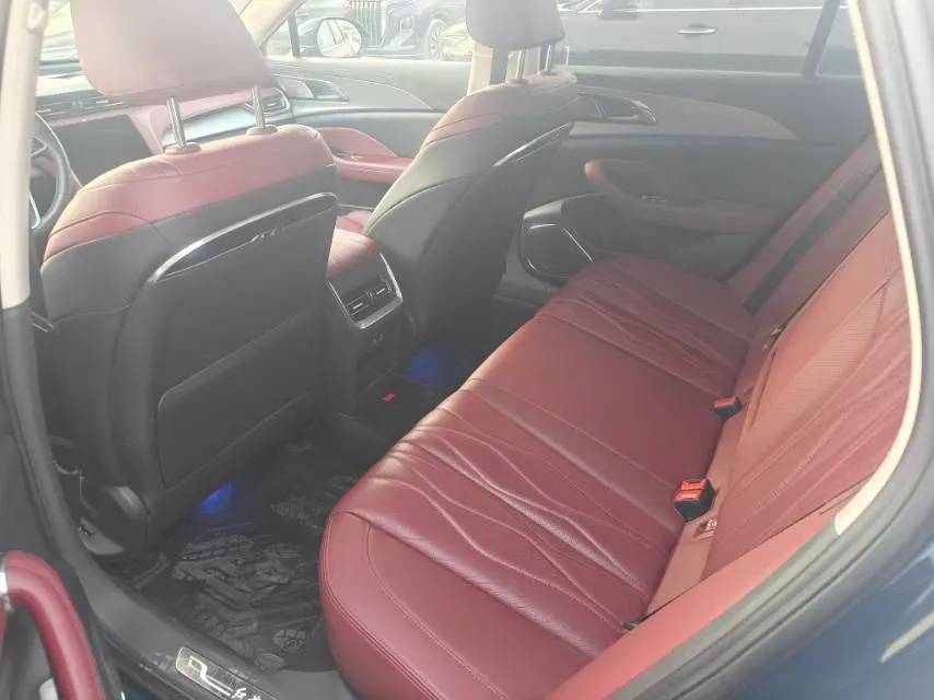 2024 HongQi H5 2.0T 224HP L4 8AT,autocango,china used car exporter,china ev exporter,chinese used car exporter,chinese used ev exporter