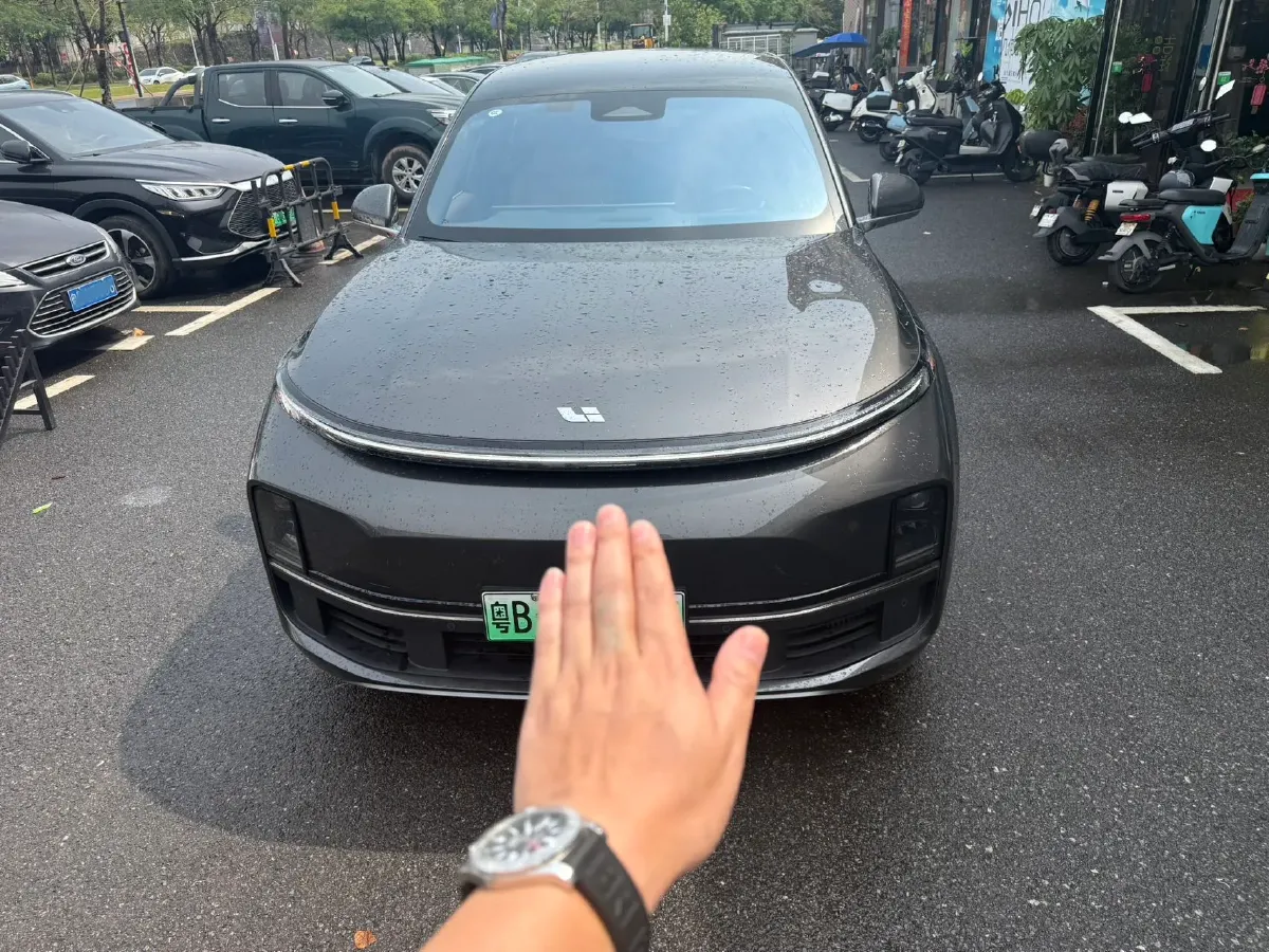 2024 Volvo S60 2.0T 197HP L4 7DCT,autocango,china used car exporter,china ev exporter,chinese used car exporter,chinese used ev exporter