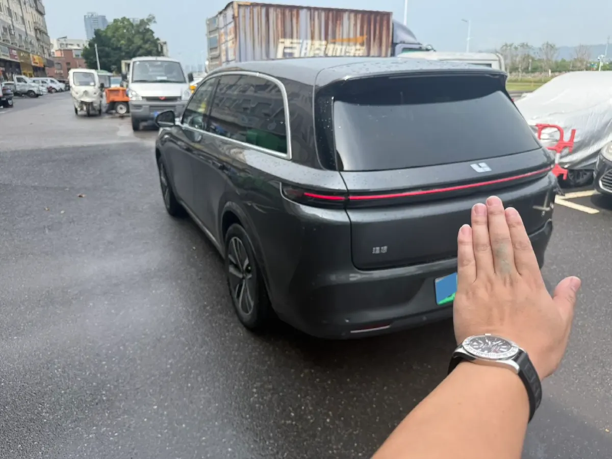 2024 Volvo S60 2.0T 197HP L4 7DCT,autocango,china used car exporter,china ev exporter,chinese used car exporter,chinese used ev exporter