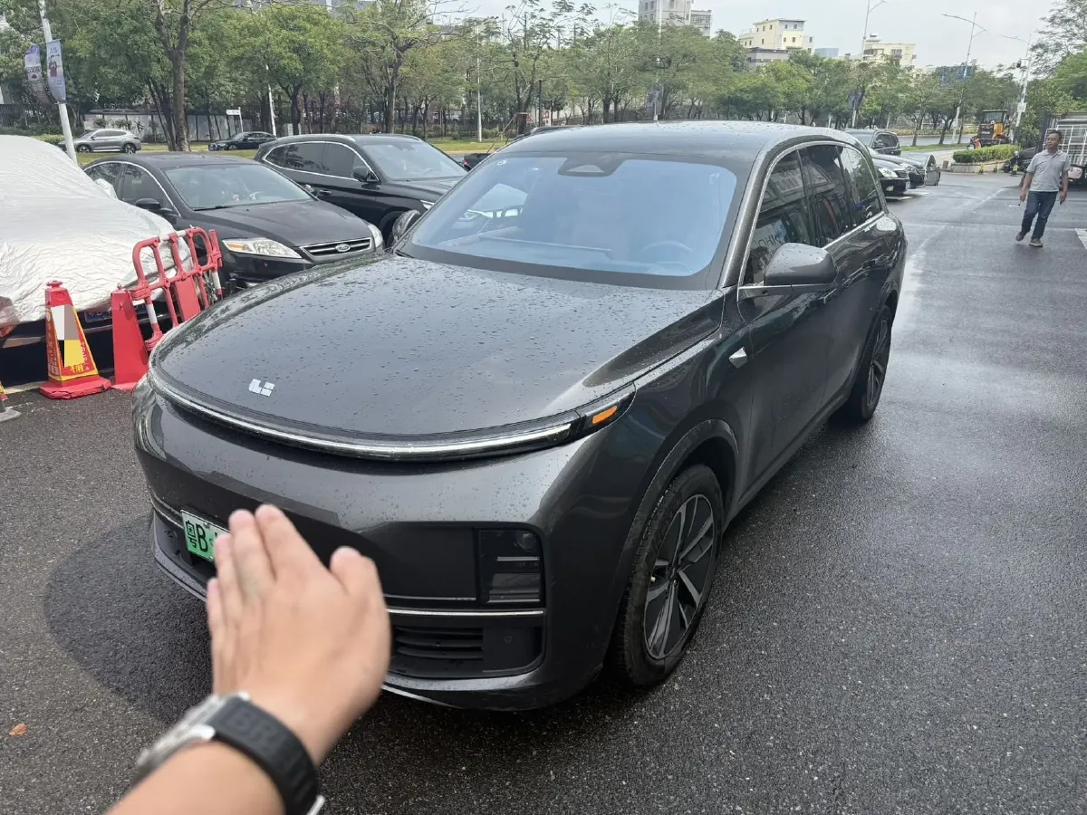 2024 Volvo S60 2.0T 197HP L4 7DCT,autocango,china used car exporter,china ev exporter,chinese used car exporter,chinese used ev exporter