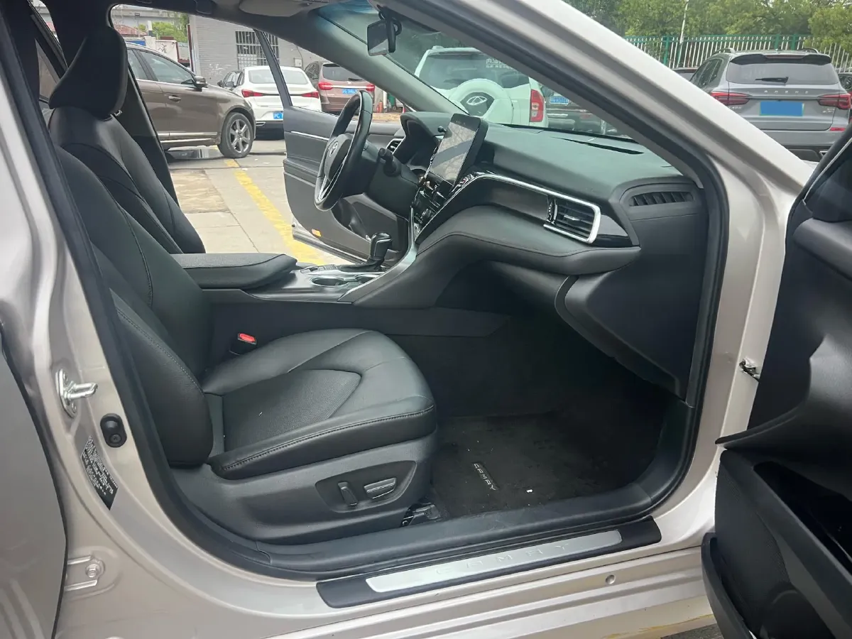 2023 Toyota Camry 2.5L 178HP L4 E-CVT Hybrid,autocango,china used car exporter,china ev exporter,chinese used car exporter,chinese used ev exporter