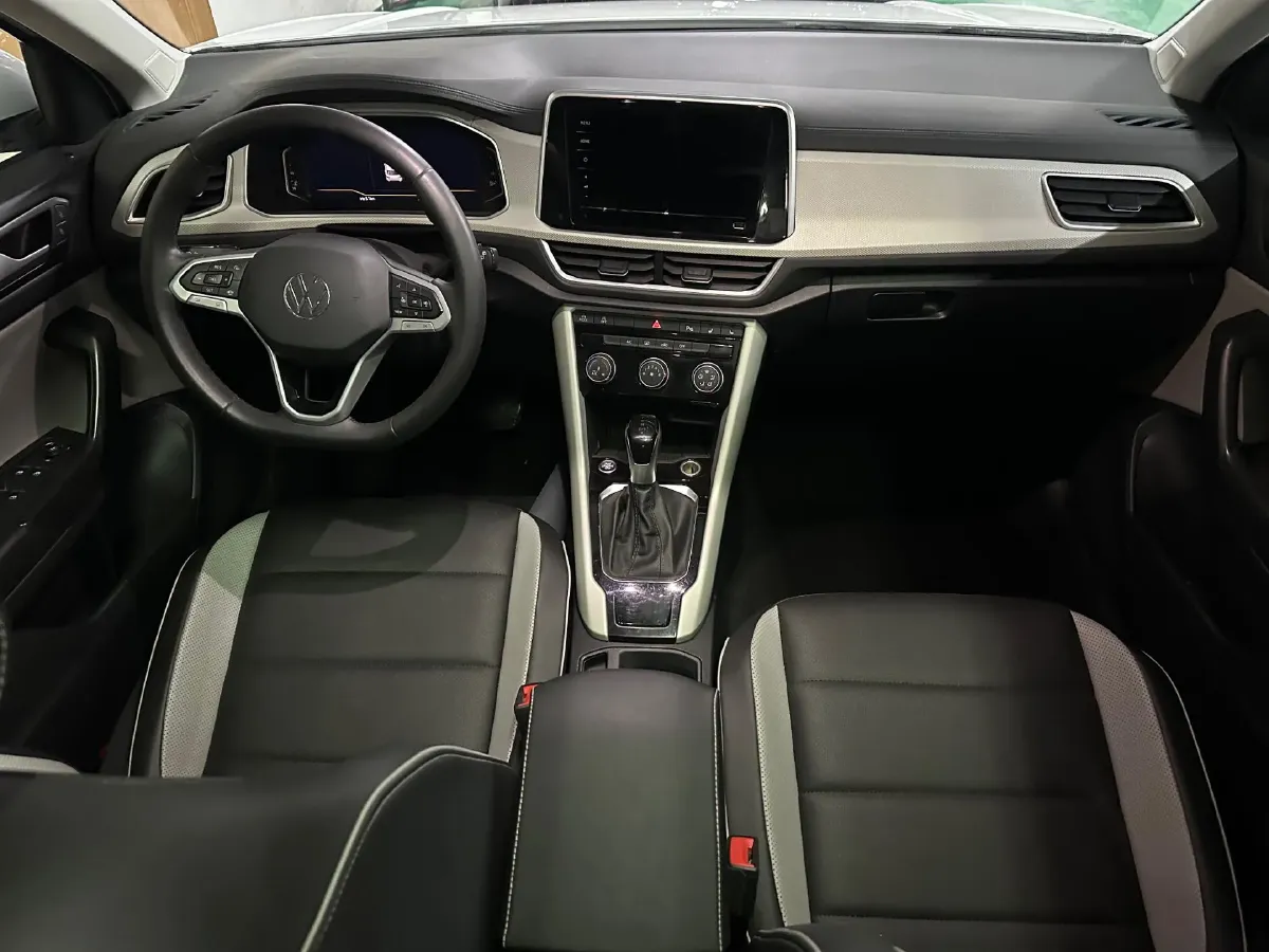 2023 Volkswagen T-Roc 1.4T 150HP L4 7DCT,autocango,china used car exporter,china ev exporter,chinese used car exporter,chinese used ev exporter