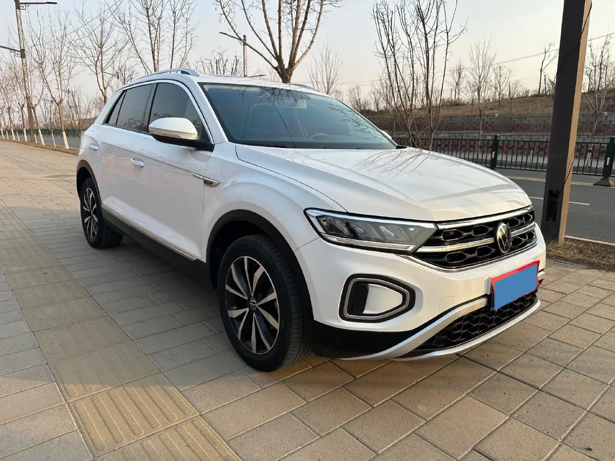 2023 Volkswagen T-Roc 1.4T 150HP L4 7DCT,autocango,china used car exporter,china ev exporter,chinese used car exporter,chinese used ev exporter