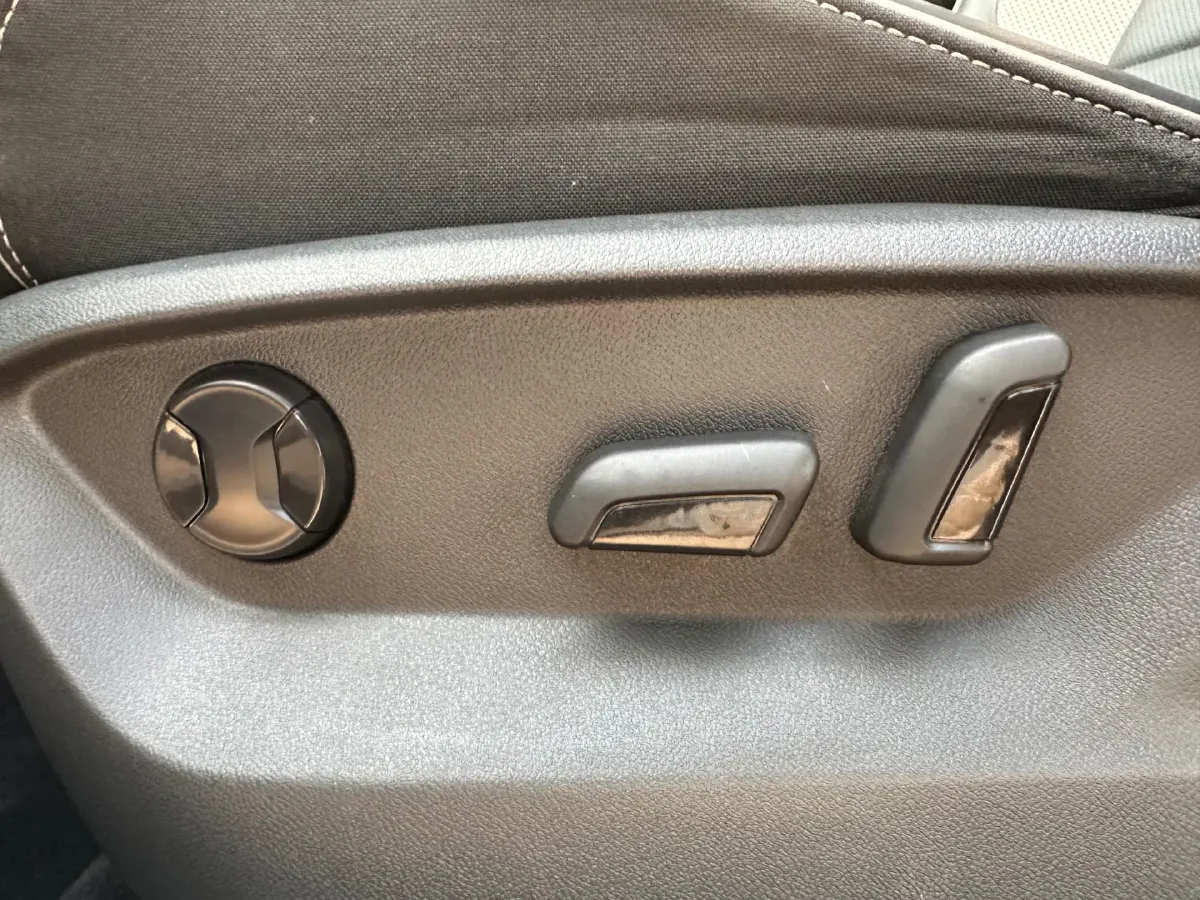 2023 Volkswagen T-Roc 1.4T 150HP L4 7DCT,autocango,china used car exporter,china ev exporter,chinese used car exporter,chinese used ev exporter