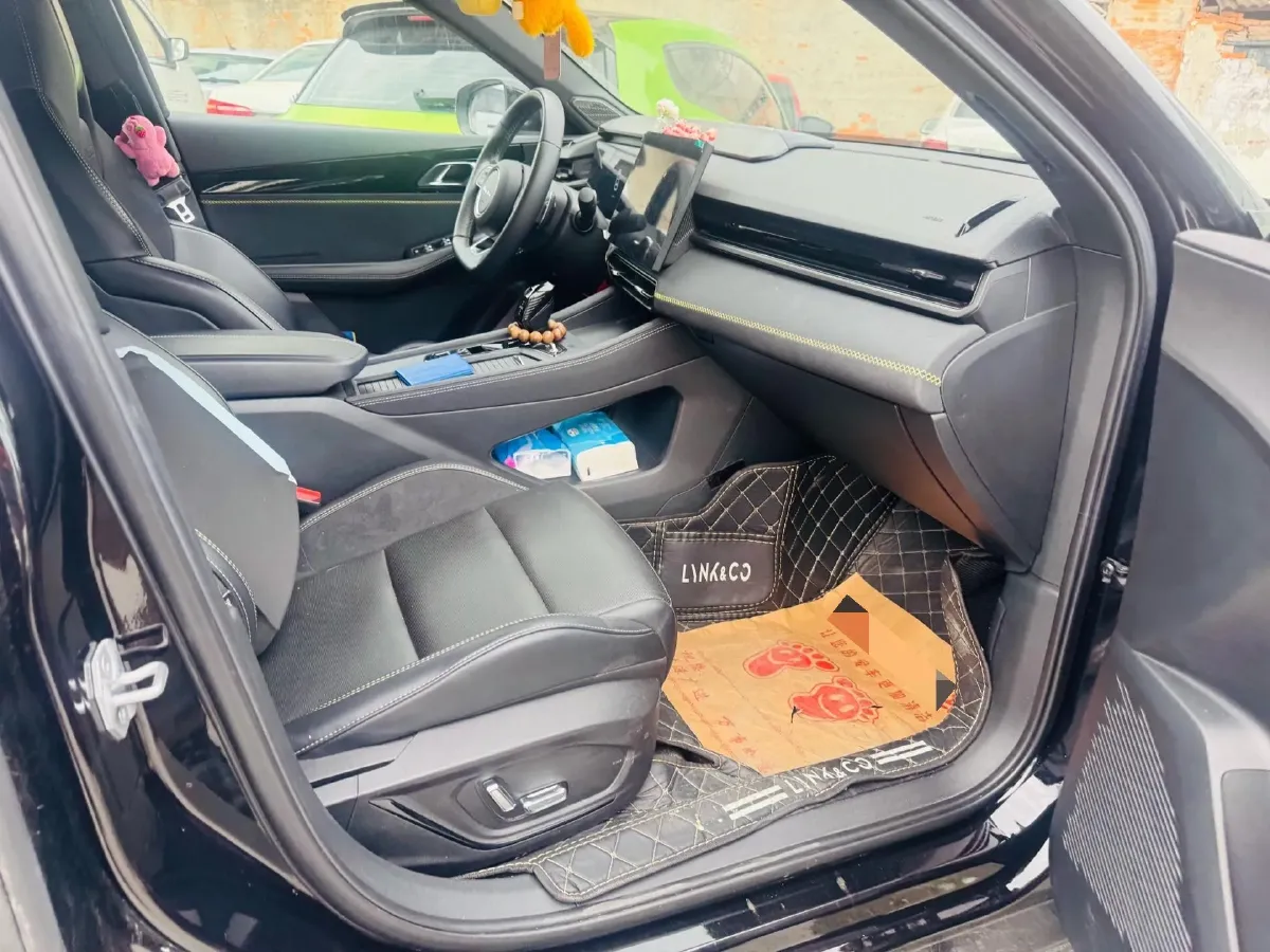 2023 LYNK&CO 03 2.0T 254HP L4 7DCT,autocango,china used car exporter,china ev exporter,chinese used car exporter,chinese used ev exporter