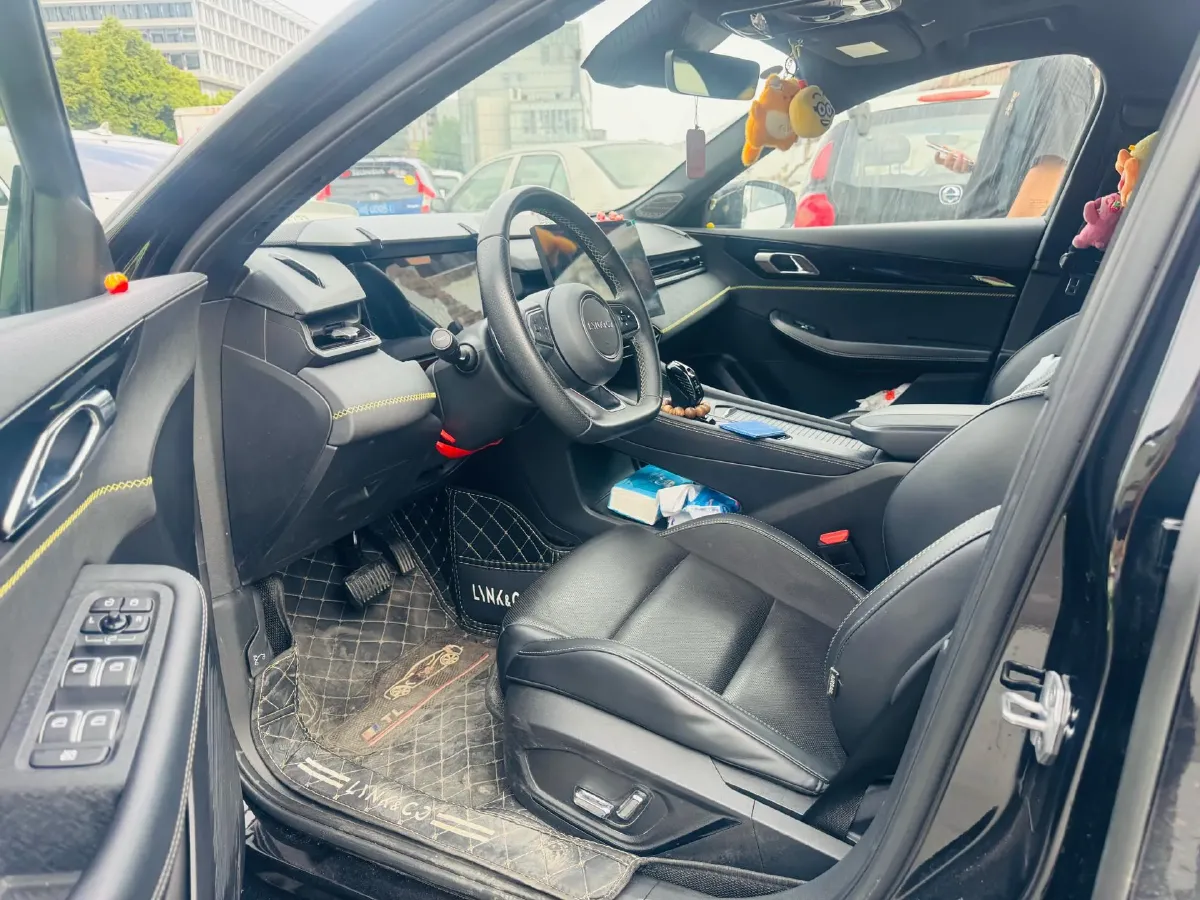 2023 LYNK&CO 03 2.0T 254HP L4 7DCT,autocango,china used car exporter,china ev exporter,chinese used car exporter,chinese used ev exporter