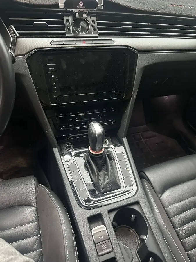 2020 Volkswagen Magotan 2.0T 186HP L4 7DCT,autocango,china used car exporter,china ev exporter,chinese used car exporter,chinese used ev exporter