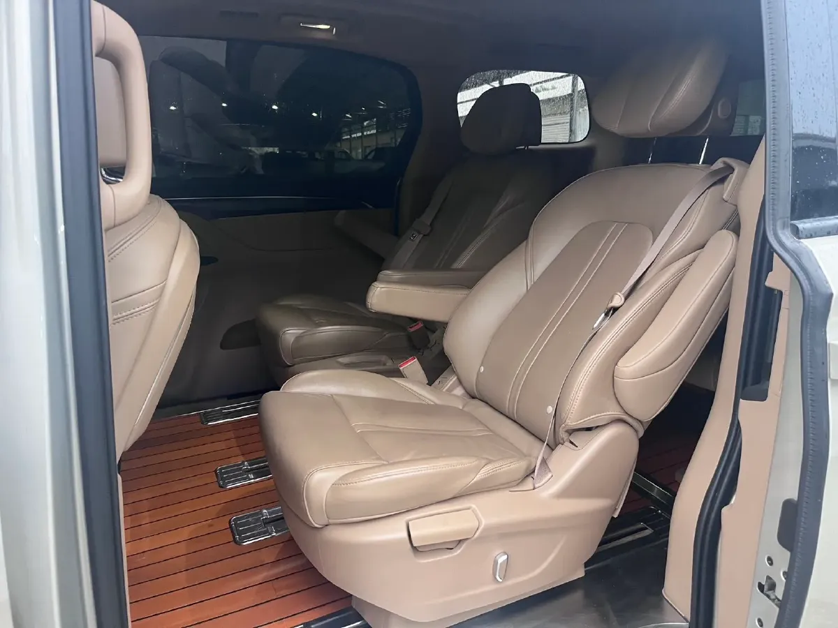 2021 Buick GL8 2.0T 237HP L4 9AT,autocango,china used car exporter,china ev exporter,chinese used car exporter,chinese used ev exporter