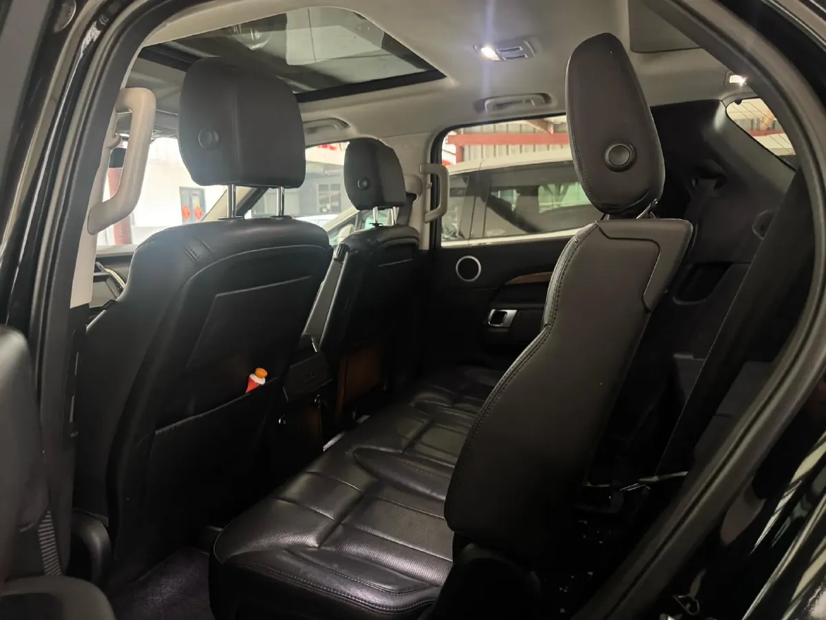 2018 Land Rover Discovery 3.0T 340HP V6 8AT,autocango,china used car exporter,china ev exporter,chinese used car exporter,chinese used ev exporter