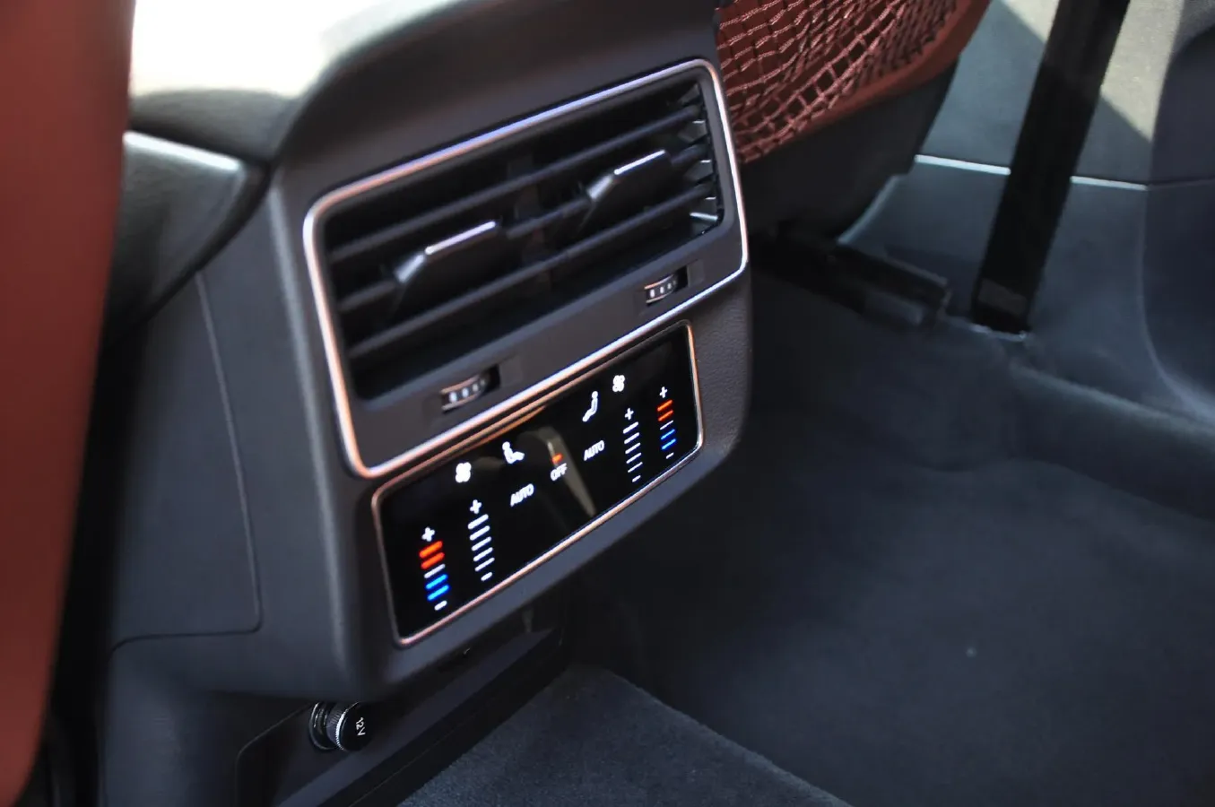 2021 Audi Q7 2.0T 245HP L4 8AT,autocango,china used car exporter,china ev exporter,chinese used car exporter,chinese used ev exporter