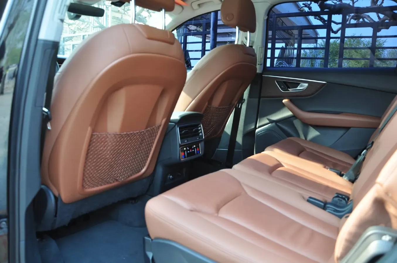 2021 Audi Q7 2.0T 245HP L4 8AT,autocango,china used car exporter,china ev exporter,chinese used car exporter,chinese used ev exporter