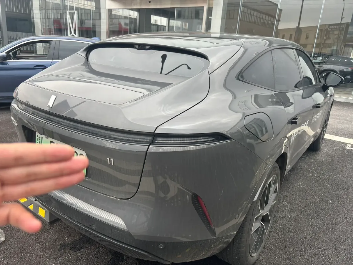 2025 Avatr 11 1.5T 156HP L4 REEV,autocango,china used car exporter,china ev exporter,chinese used car exporter,chinese used ev exporter