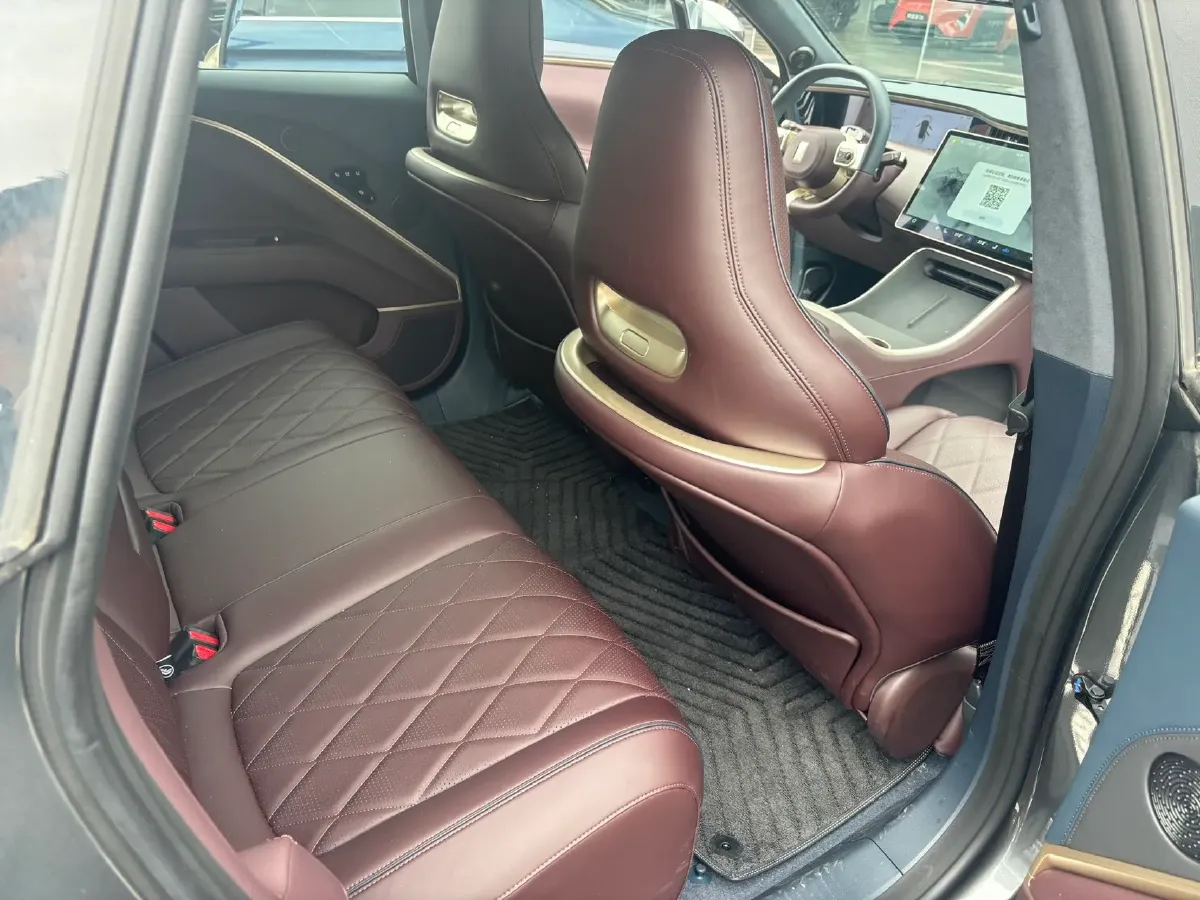 2025 Avatr 11 1.5T 156HP L4 REEV,autocango,china used car exporter,china ev exporter,chinese used car exporter,chinese used ev exporter