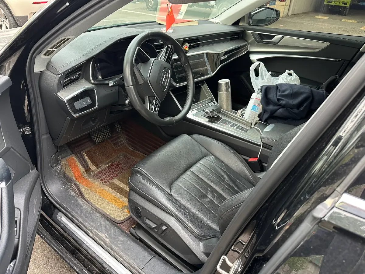 2020 Audi A6L 2.0T 190HP L4 7DCT,autocango,china used car exporter,china ev exporter,chinese used car exporter,chinese used ev exporter