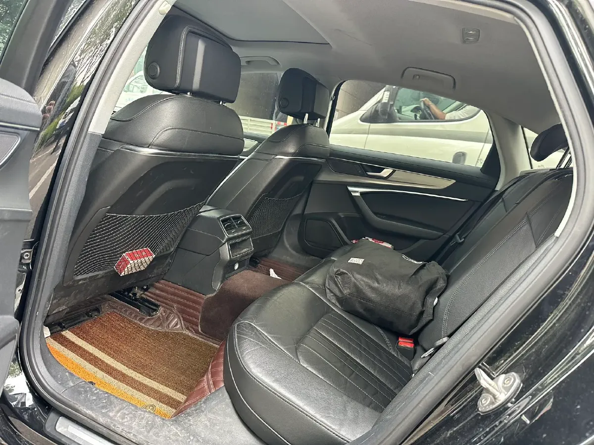 2020 Audi A6L 2.0T 190HP L4 7DCT,autocango,china used car exporter,china ev exporter,chinese used car exporter,chinese used ev exporter