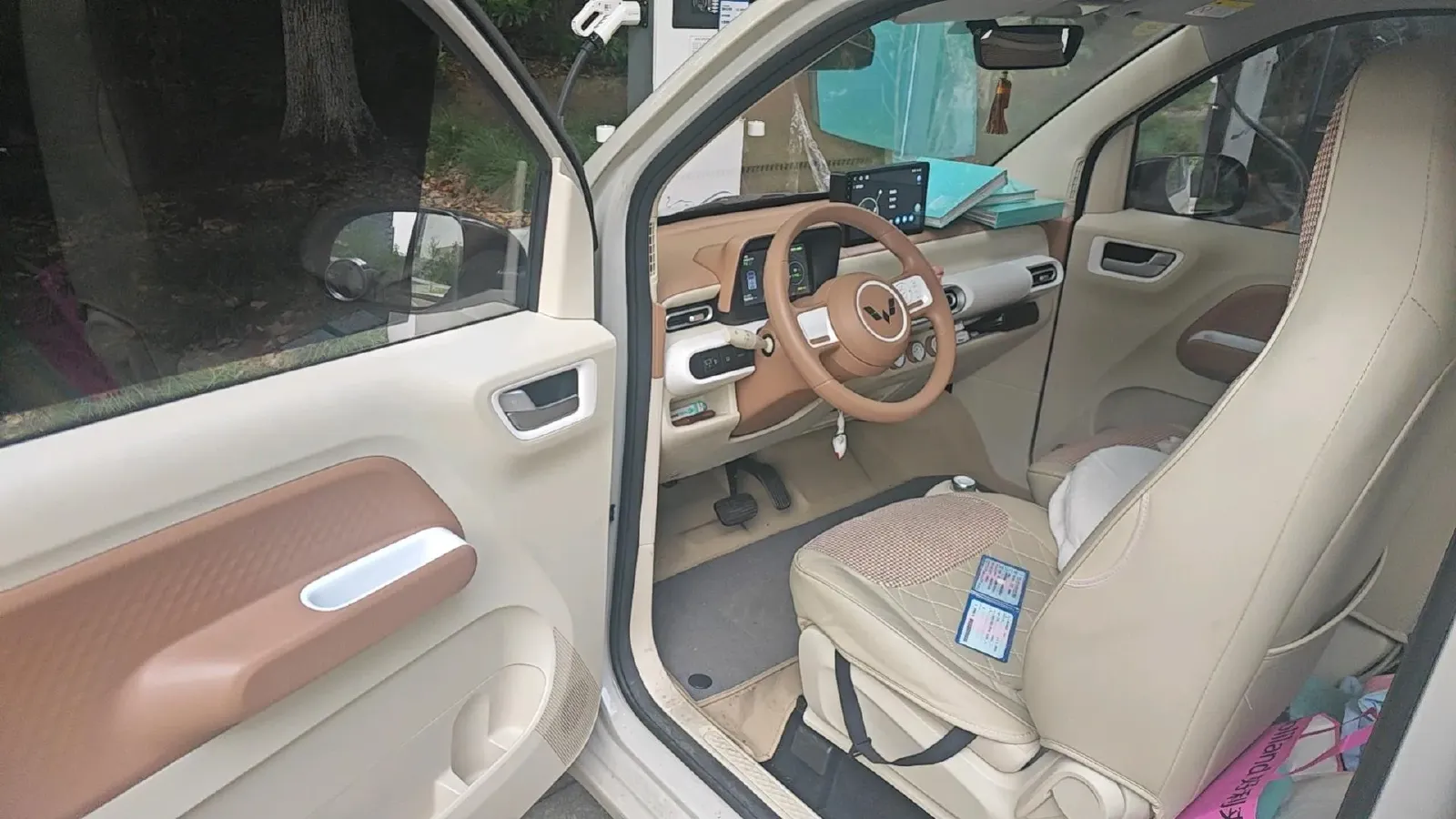 2024 WuLing HongGuang MINI EV BEV 17.3KWH,autocango,china used car exporter,china ev exporter,chinese used car exporter,chinese used ev exporter