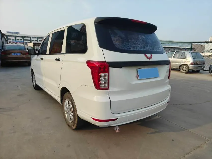 2019 WuLing HongGuang 1.5L 99HP L4 6MT,autocango,china used car exporter,china ev exporter,chinese used car exporter,chinese used ev exporter