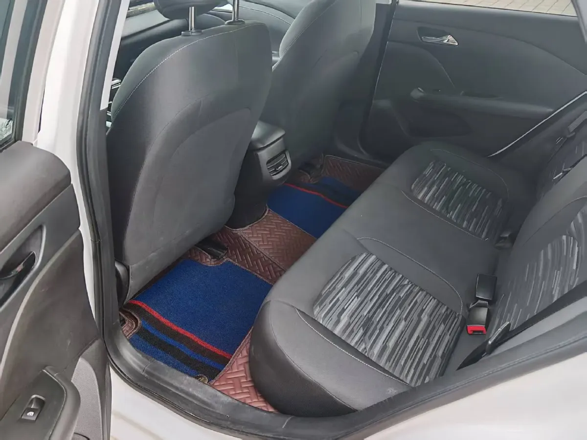 2023 Chevrolet Monza 1.5L 113HP L4 6DCT,autocango,china used car exporter,china ev exporter,chinese used car exporter,chinese used ev exporter