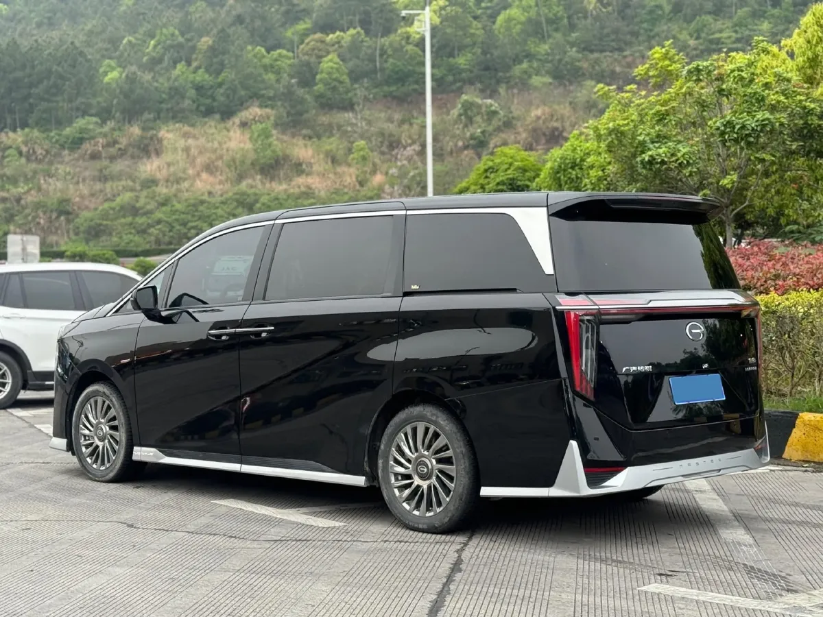 2023 GAC Trumpchi M8 2.0T 190HP L4 E-CVT Hybrid,autocango,china used car exporter,china ev exporter,chinese used car exporter,chinese used ev exporter