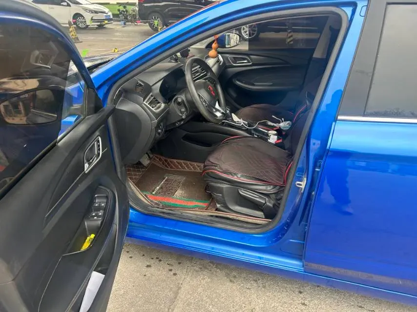 2020 Roewe i5 1.5L 120HP L4 CVT,autocango,china used car exporter,china ev exporter,chinese used car exporter,chinese used ev exporter