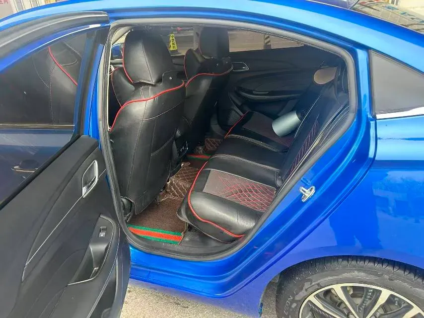 2020 Roewe i5 1.5L 120HP L4 CVT,autocango,china used car exporter,china ev exporter,chinese used car exporter,chinese used ev exporter