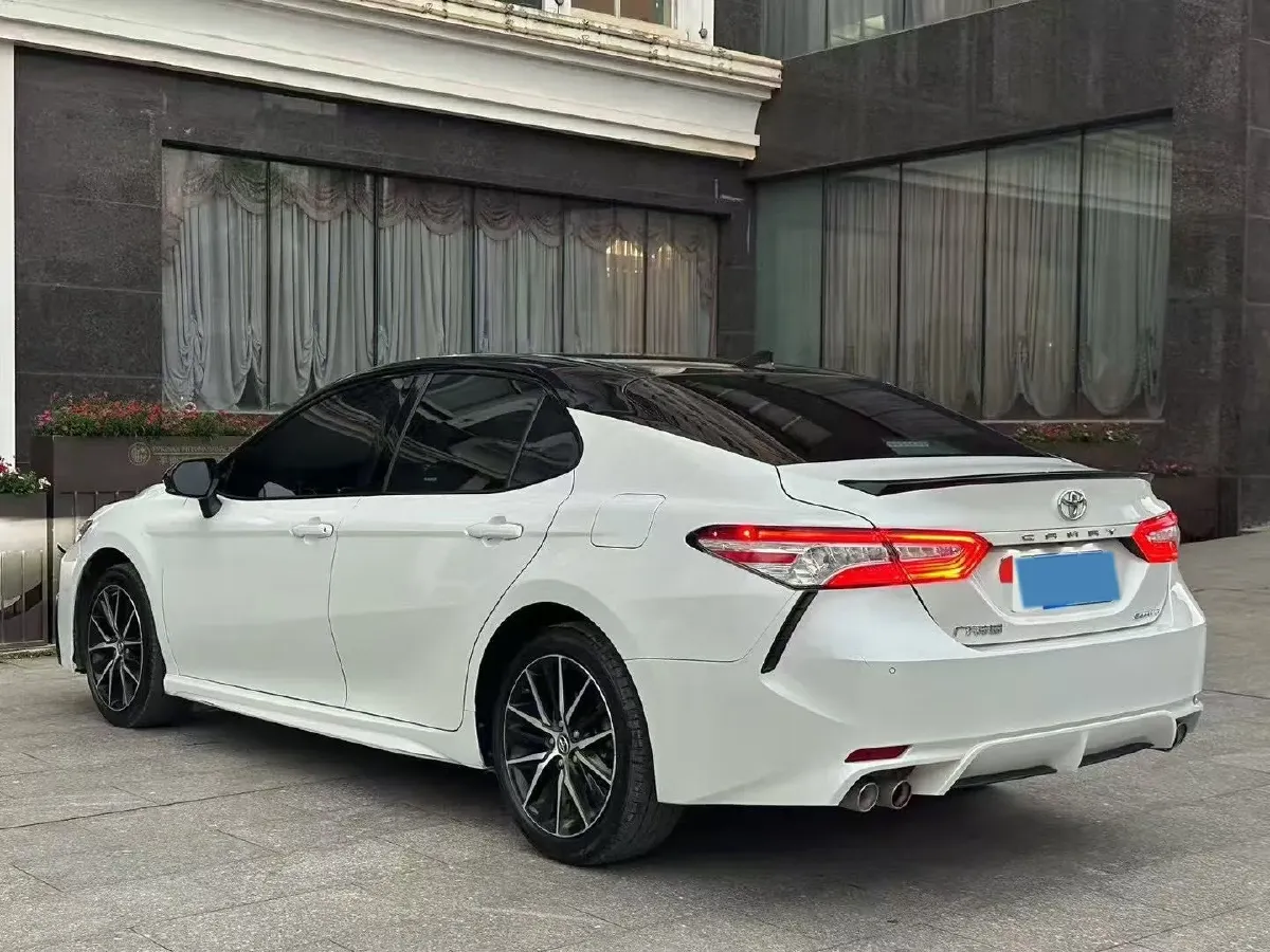 2021 Toyota Camry 2.5L 209HP L4 8AT,autocango,china used car exporter,china ev exporter,chinese used car exporter,chinese used ev exporter