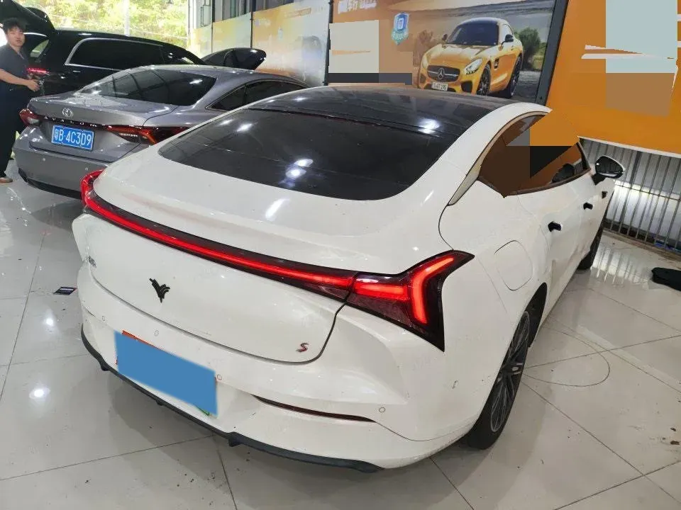 2022 Jeep Grand Commander 2.0T 234HP L4 9AT,autocango,china used car exporter,china ev exporter,chinese used car exporter,chinese used ev exporter