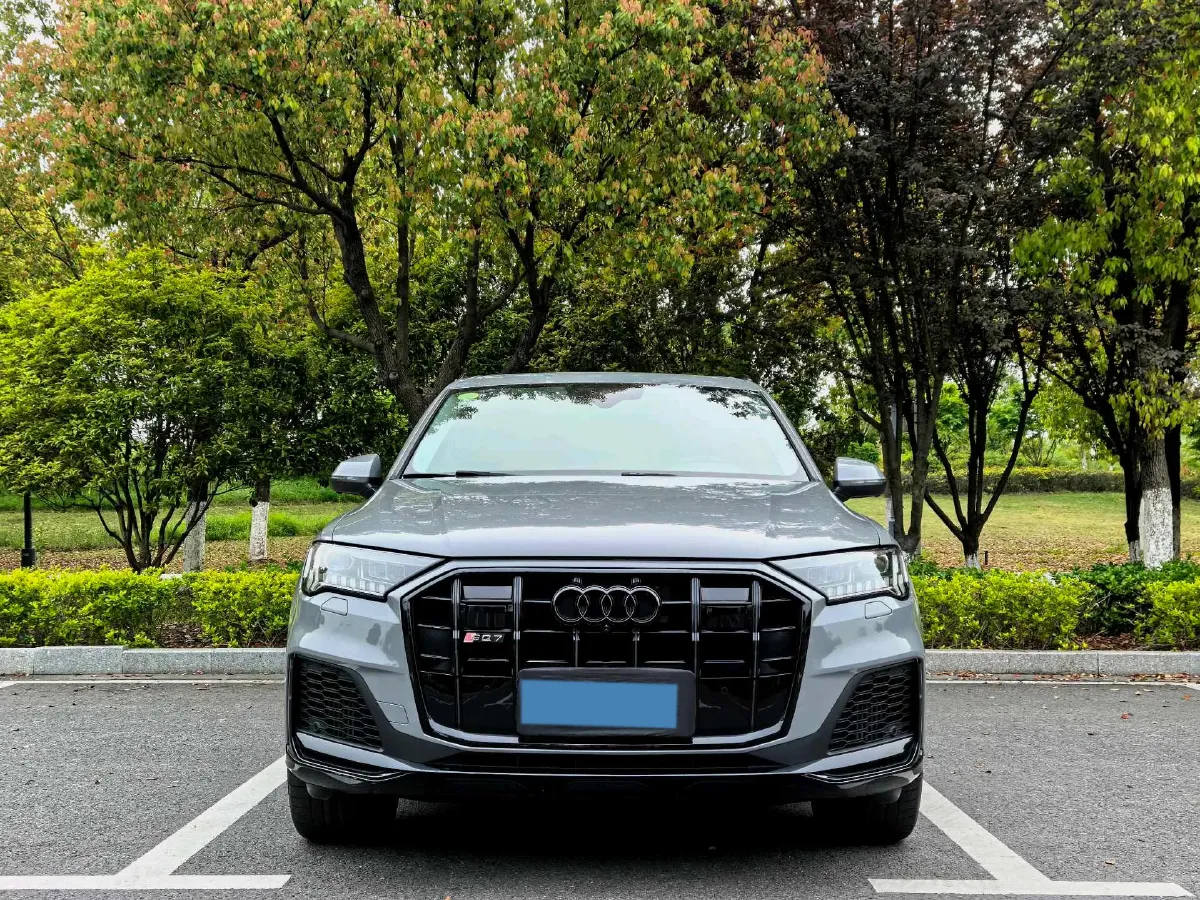 2020 Audi Q7 3.0T 340HP V6 8AT,autocango,china used car exporter,china ev exporter,chinese used car exporter,chinese used ev exporter