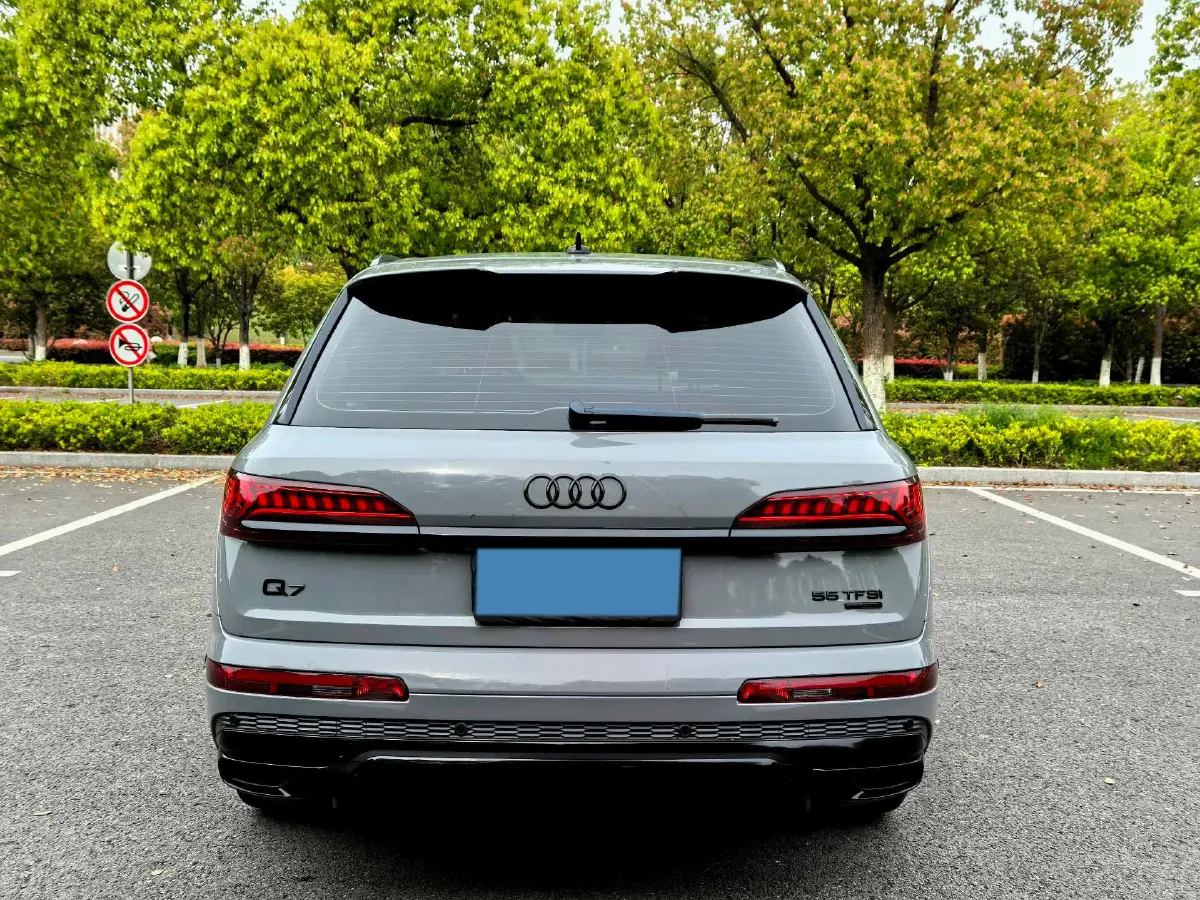 2020 Audi Q7 3.0T 340HP V6 8AT,autocango,china used car exporter,china ev exporter,chinese used car exporter,chinese used ev exporter
