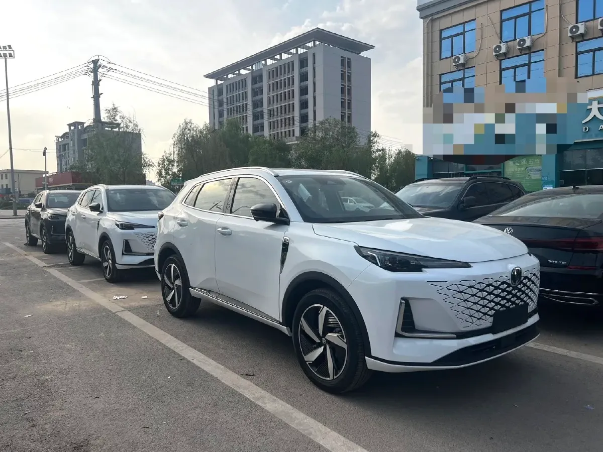 2025 ChangAn CS55 Plus 1.5T 192HP L4 7DCT,autocango,china used car exporter,china ev exporter,chinese used car exporter,chinese used ev exporter
