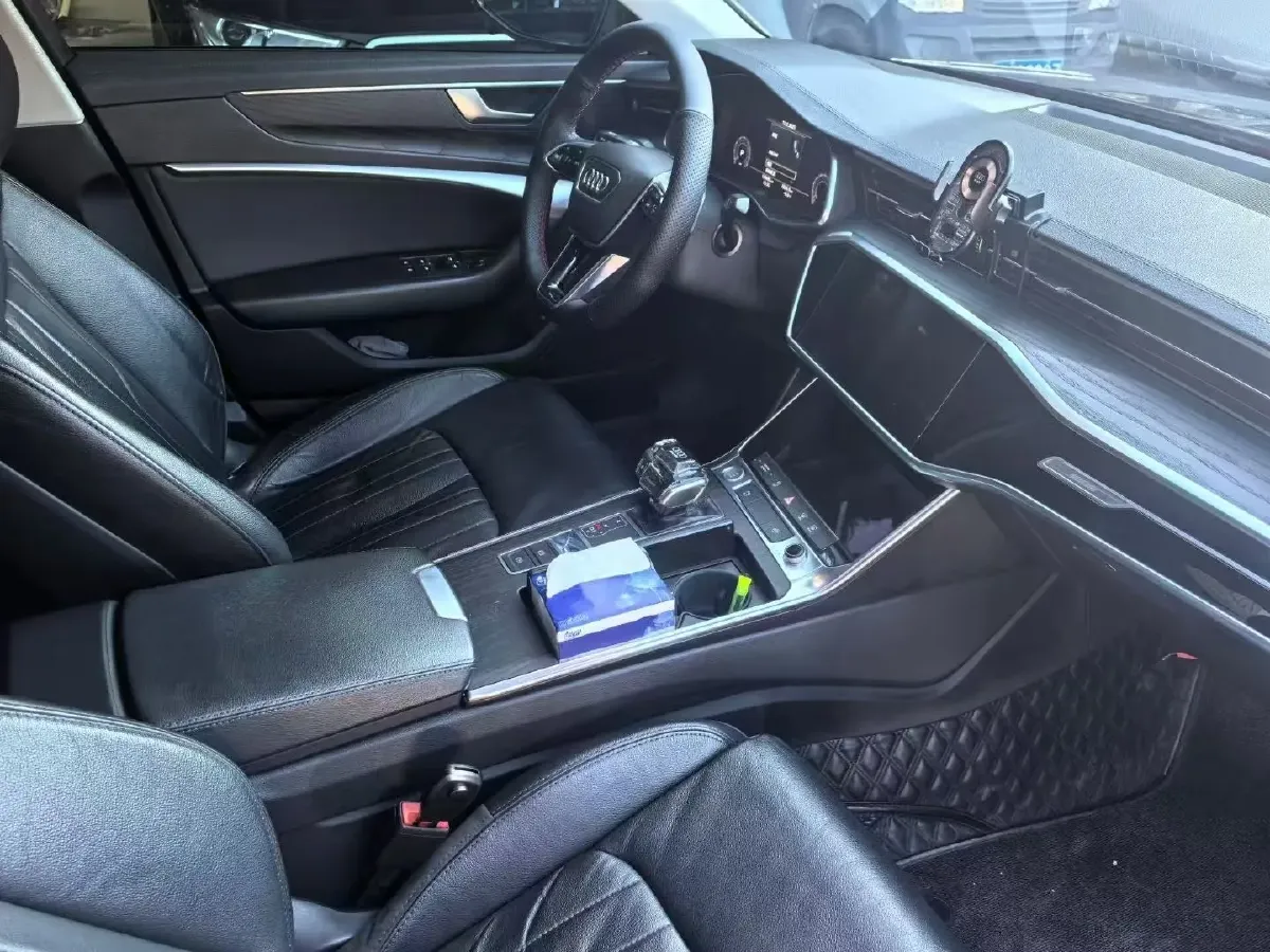 2019 Mercedes-Benz E Class 1.5T 184HP L4 9AT,autocango,china used car exporter,china ev exporter,chinese used car exporter,chinese used ev exporter