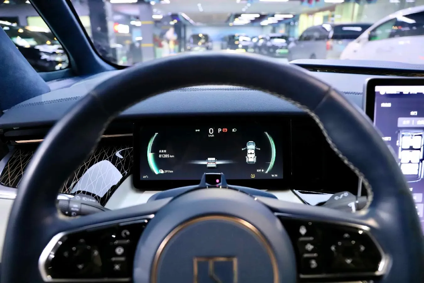 2022 Zeekr 009 BEV 116KWH,autocango,china used car exporter,china ev exporter,chinese used car exporter,chinese used ev exporter