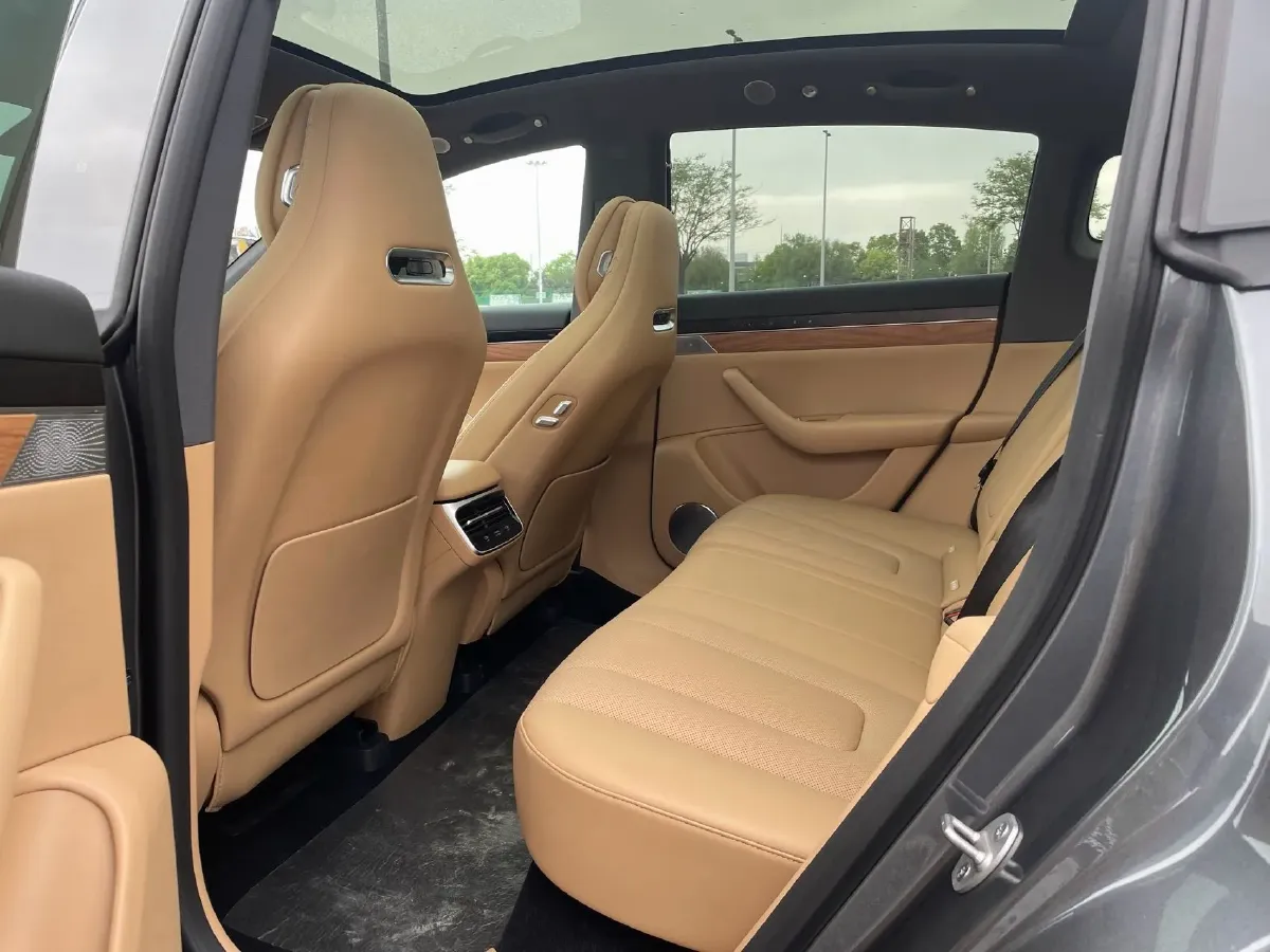 2026 Luxeed R7 REEV 156HP REEV,autocango,china used car exporter,china ev exporter,chinese used car exporter,chinese used ev exporter