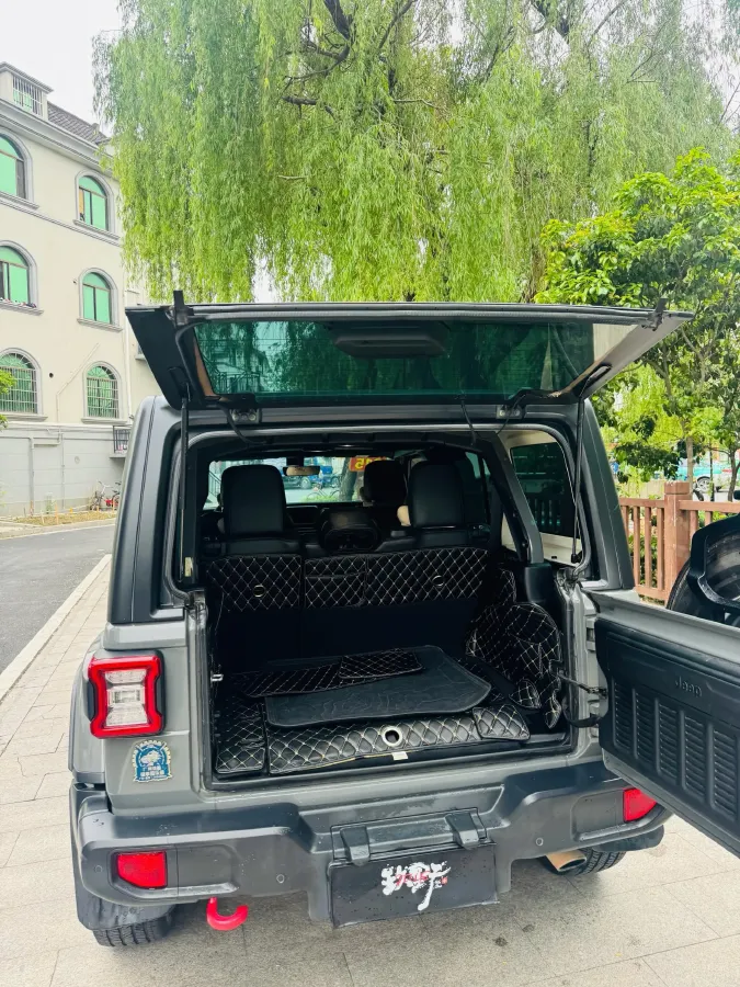 2019 Jeep Wrangler 2.0T 266HP L4 8AT,autocango,china used car exporter,china ev exporter,chinese used car exporter,chinese used ev exporter