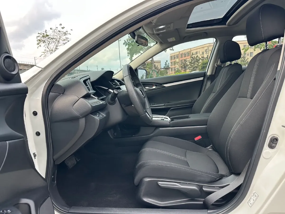 2019 Honda Civic 1.5T 177HP L4 CVT,autocango,china used car exporter,china ev exporter,chinese used car exporter,chinese used ev exporter